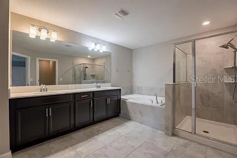 Building Photo - 4444 Desert Rose Ave