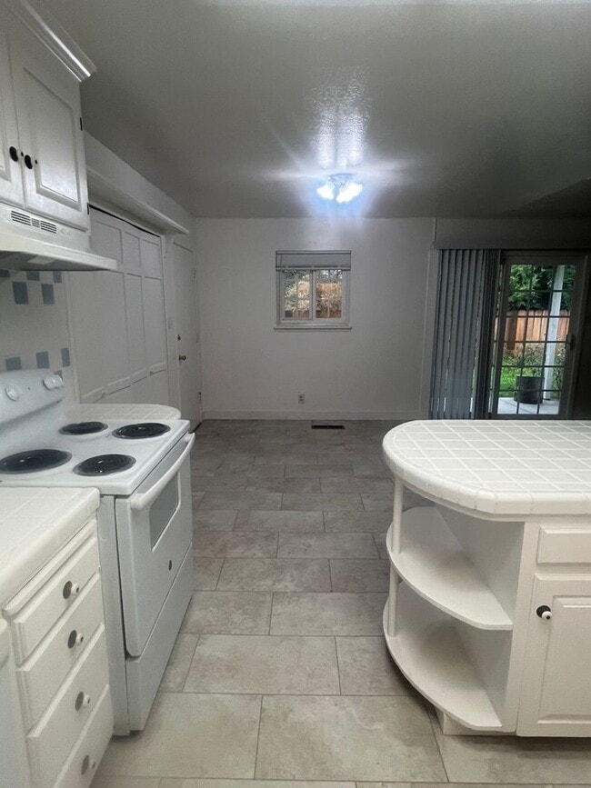 Building Photo - 3342 El Capitan Ct