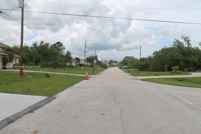 Building Photo - 5838 NW Coosa Dr