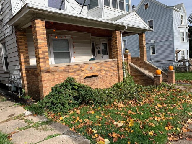 Building Photo - 308 Whittier Ave