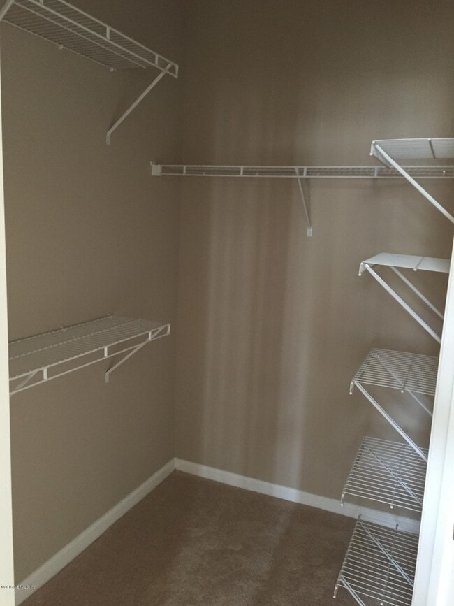 Building Photo - 7801 Point Meadows Dr