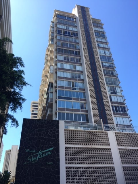 Building Photo - 2415 Ala Wai Blvd