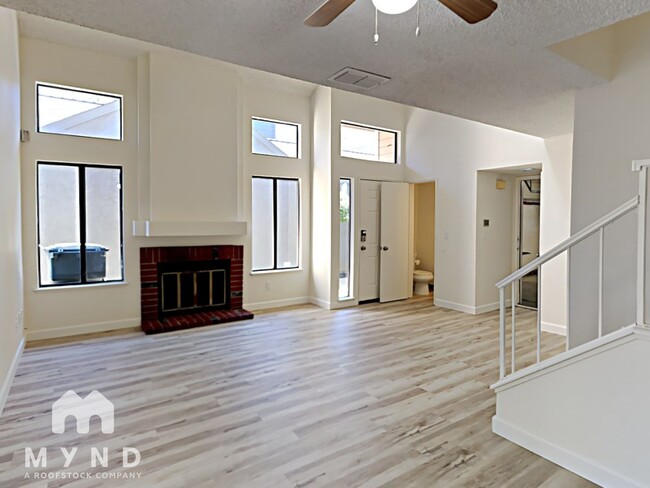 Building Photo - 2276 Sandcastle Way