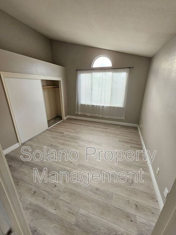 Building Photo - 246 Potrero St