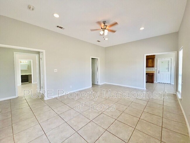 Building Photo - 1081 Private Rd 7023