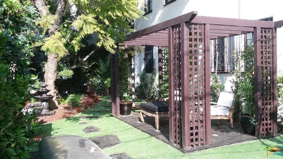 Backyard - 139 N Sycamore Ave