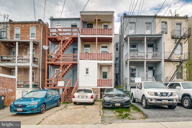 Building Photo - 3012 N Calvert St