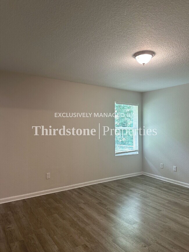 Building Photo - 2277 Hartridge St
