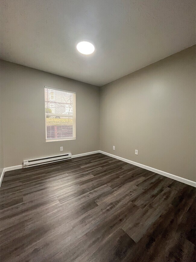 Bedroom 1 - Flats On Main