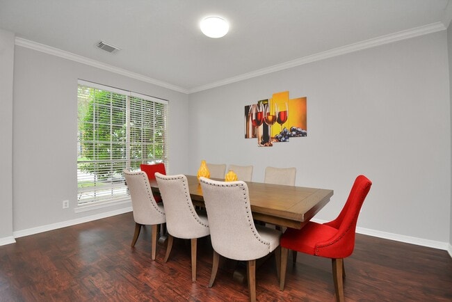 Building Photo - 2322 Lord Nelson Dr