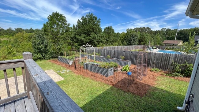 Building Photo - Great Southside Neighborhood!