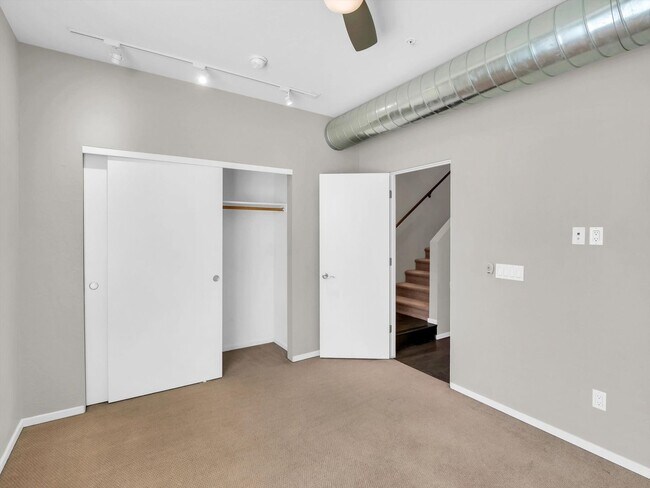 Building Photo - Beautiful Property with Contemporary Flair