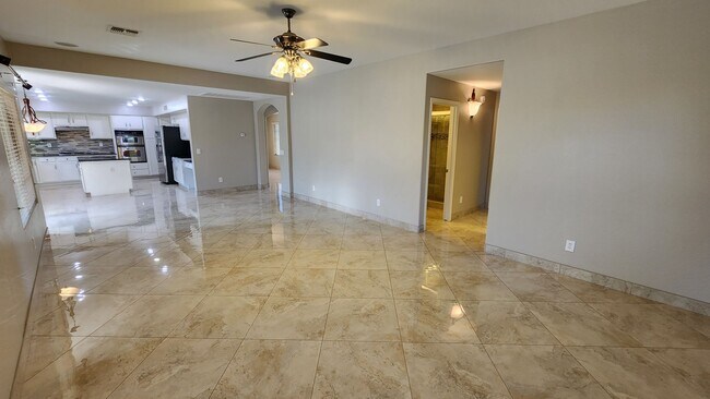 Building Photo - 4 Bedroom Home in the Kerby Estates Commun...