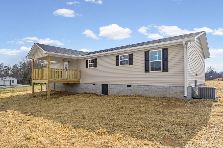 Building Photo - 5445 Window Cliff Rd