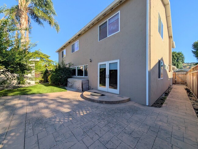 Building Photo - 479 McCamish Ave