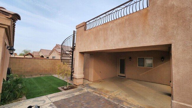 Building Photo - COURTYARD @CIELO VERDE