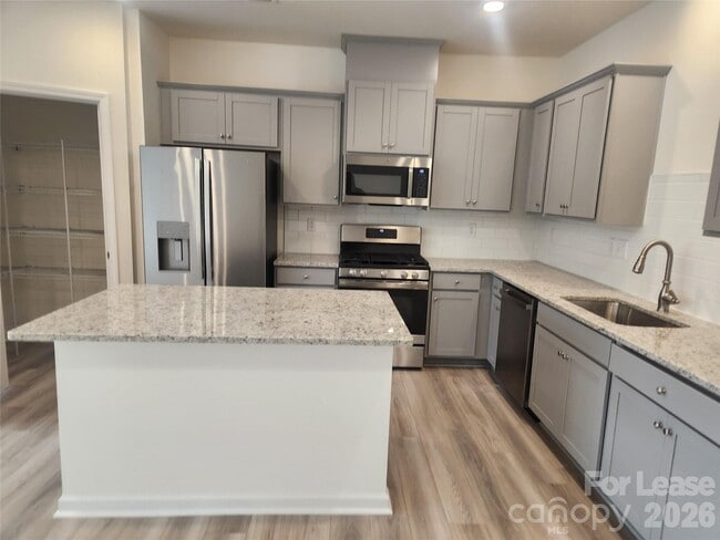 Building Photo - 7150 Bentz St