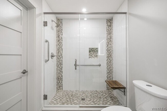 Building Photo - 855 Madison Ave