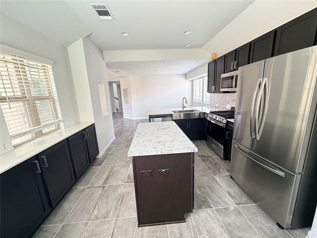 Building Photo - 2813 Hopi Path