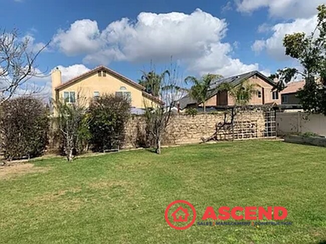 Building Photo - 2-Story Home In Southwest!