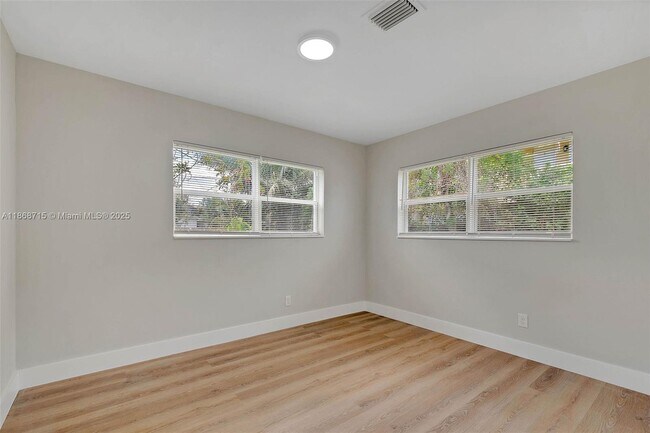 Building Photo - 840 NW 39th St