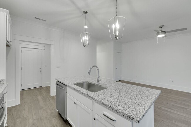 Building Photo - 609 Lee St