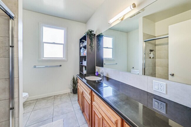 Building Photo - 764-768-768 Natoma St