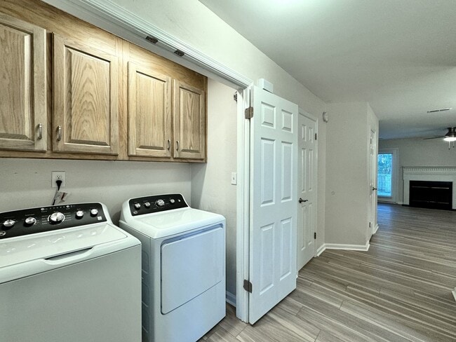 Building Photo - Like New & Ready NOW! 2 Primary Suites w/Private Baths! Reserved Parking, Community Pool & MUCH M...