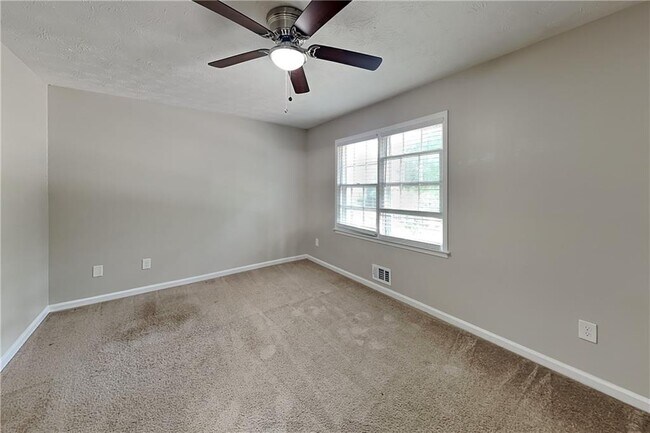 Building Photo - 1285 Grayland Hills Dr