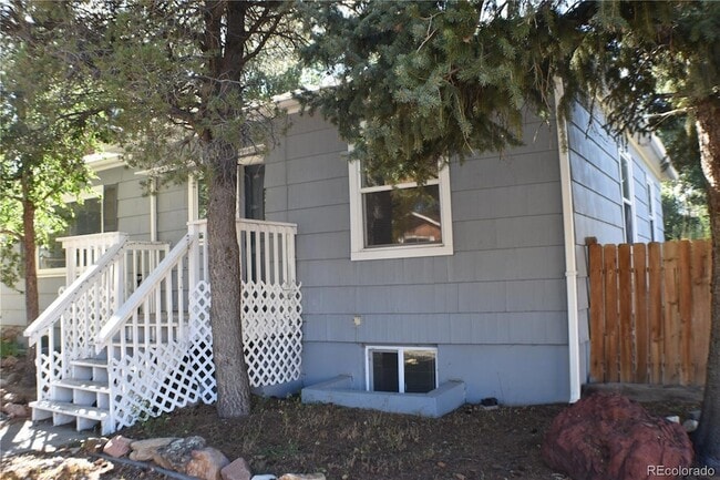 Building Photo - 1134 N Foote Ave