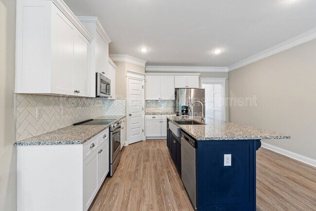 Building Photo - 301 Sumac Trail