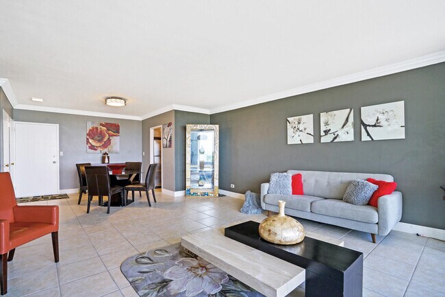 Building Photo - 2800 N Flagler Dr