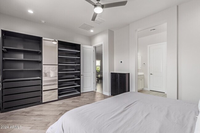 Building Photo - 18030 N 66th Pl