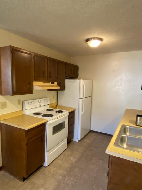 Building Photo - 127 Hillcrest Dr