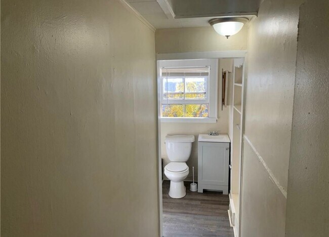 Building Photo - 35 Judson Ave