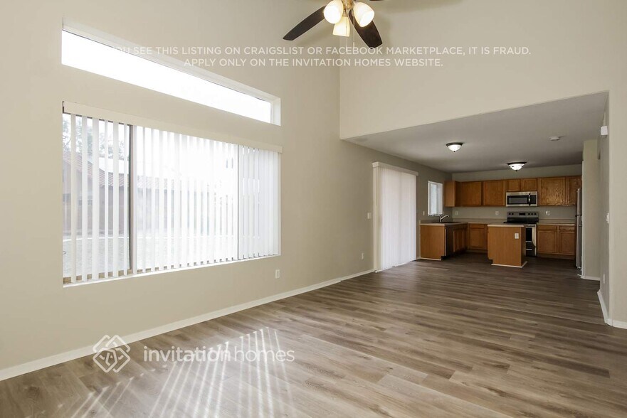 Building Photo - 15927 W Tasha Dr