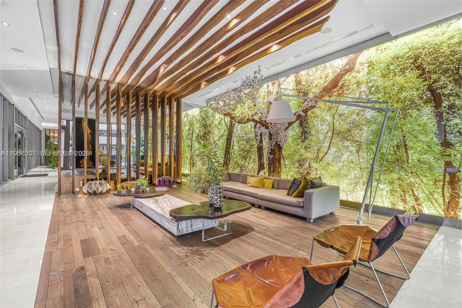 Building Photo - 1010 Brickell Ave