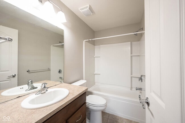 Building Photo - 12780 Tamworth Dr