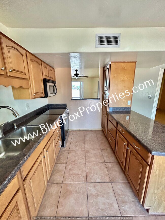 Building Photo - 4853 N Calle Harmonia