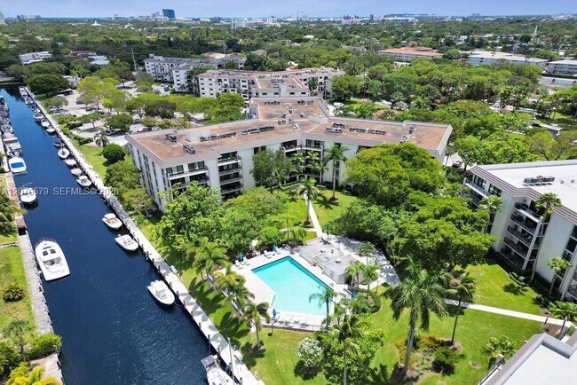Building Photo - 1101 River Reach Dr