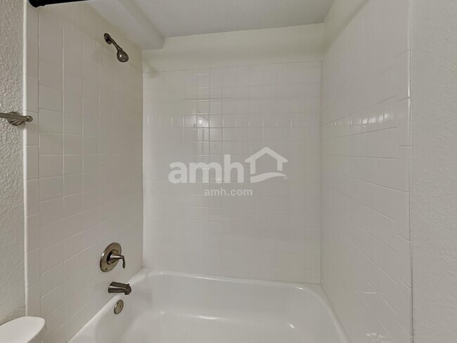 Building Photo - 4815 Talons Mark Dr