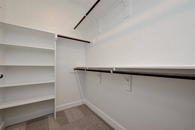 Building Photo - 308 Mullins Ct