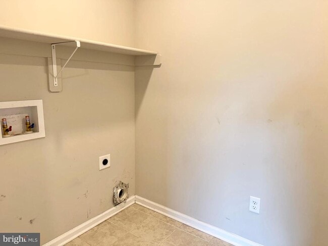 Building Photo - 206 Cranes Corner Rd