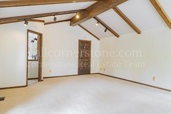 Building Photo - 3427 Clubheights Dr