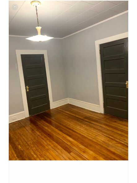 Bedroom - 707 Salisbury St