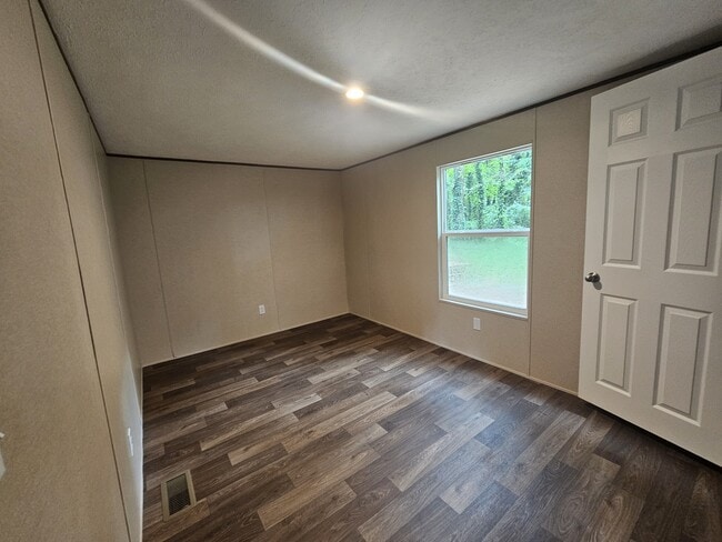 Building Photo - 1135 Hendricks Lake Rd