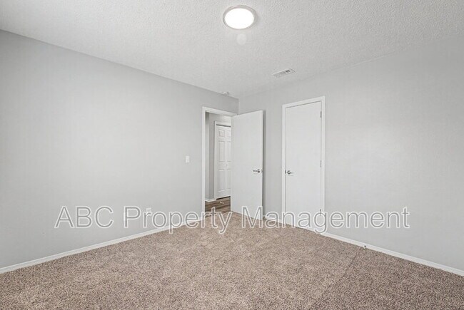 Building Photo - 4378 W Thrasher Dr