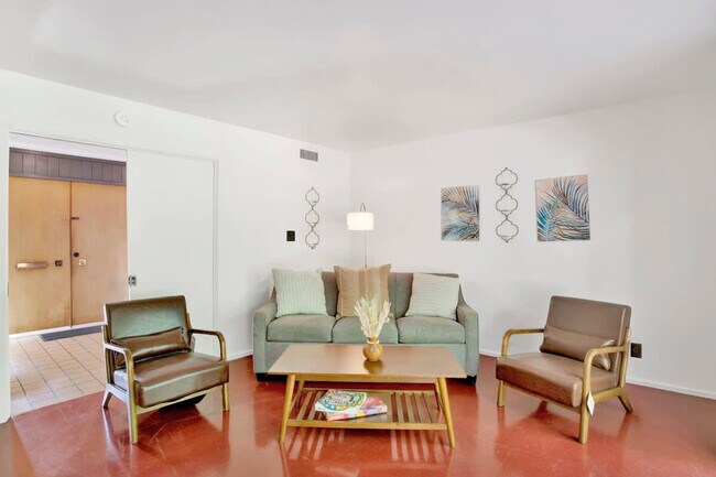 Building Photo - 305 Indian Creek Dr E