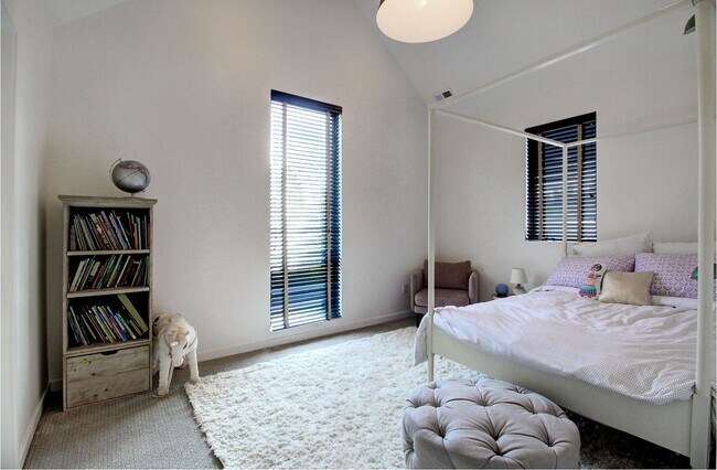 Building Photo - Luxury Living in the heart of Platte Park, 5bds, 4bas - Custom Finishes around every corner