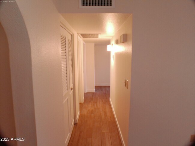 Building Photo - 5226 N 71st Ave